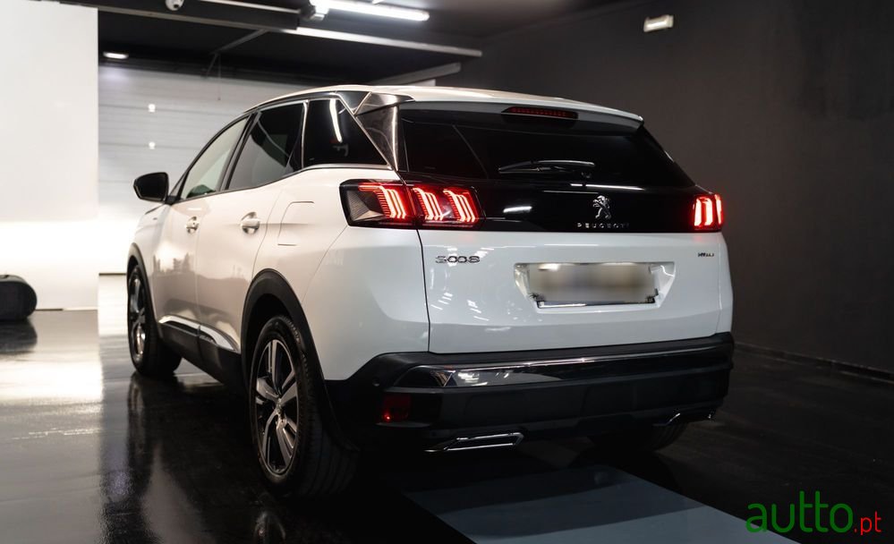 2021' Peugeot 3008 photo #2