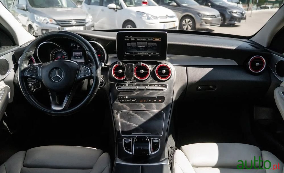 2015' Mercedes-Benz Classe C photo #4