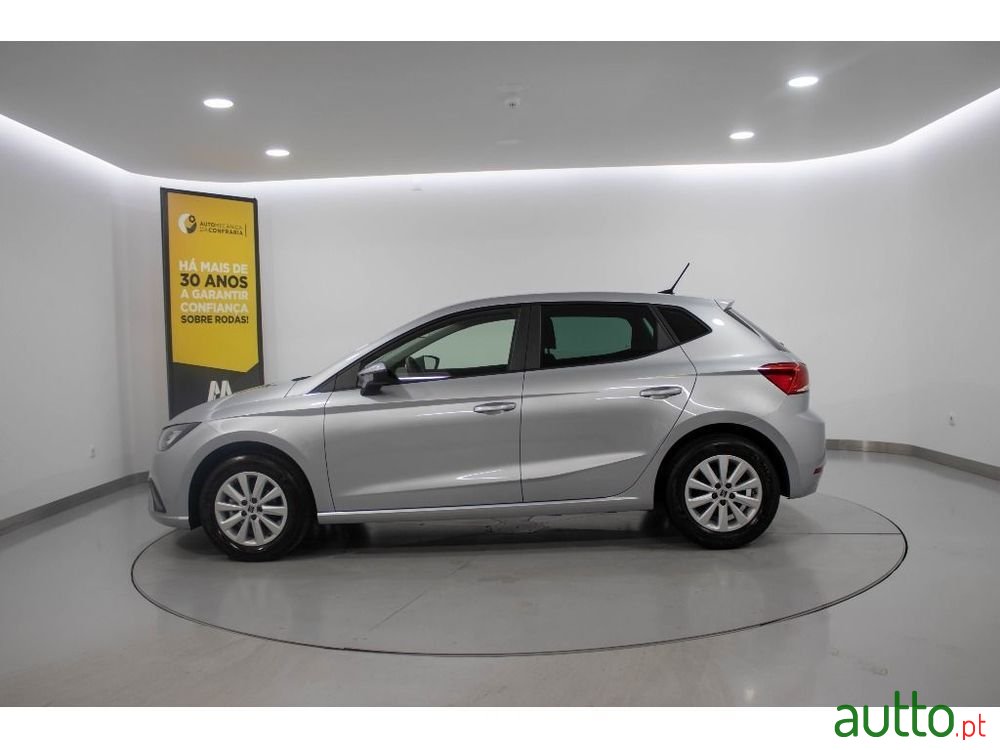 2023' SEAT Ibiza 1.0 Tsi Style photo #4