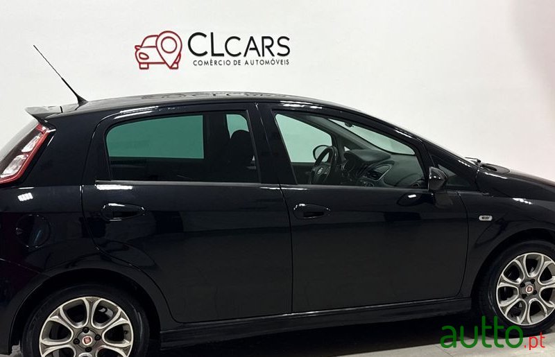 2014' Fiat Punto Evo photo #4