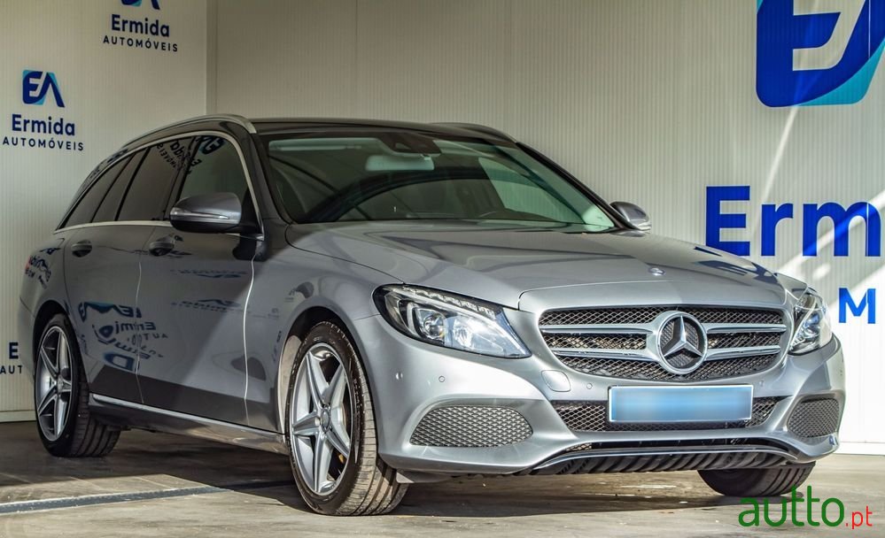 2015' Mercedes-Benz Classe C photo #1