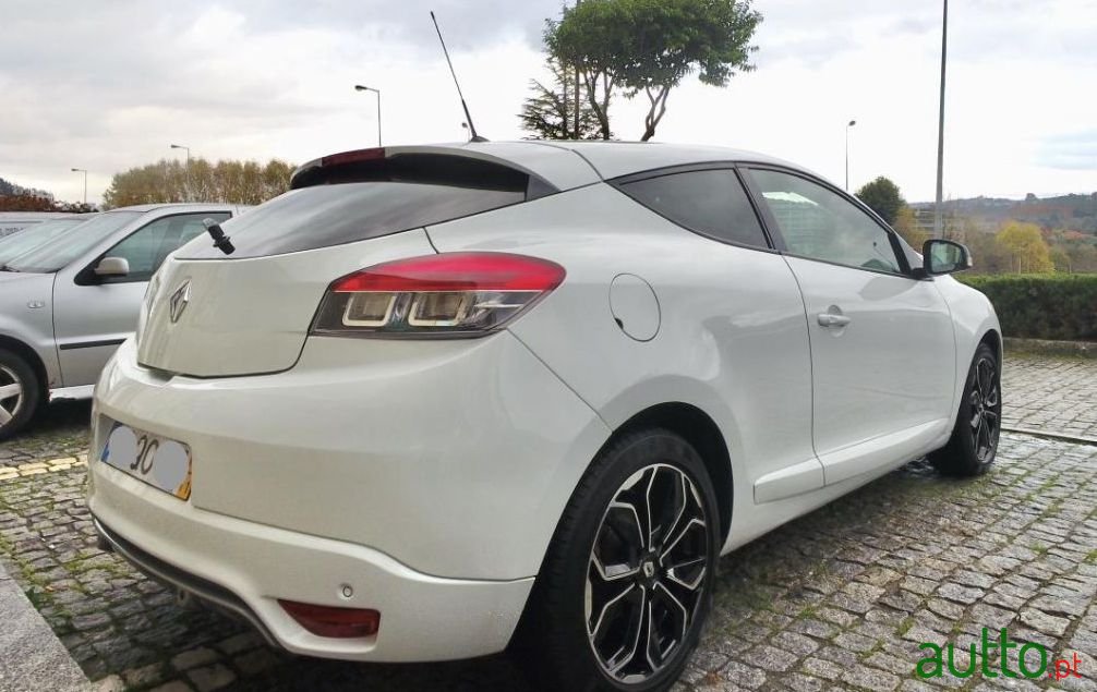 2015' Renault Megane Coupe photo #3