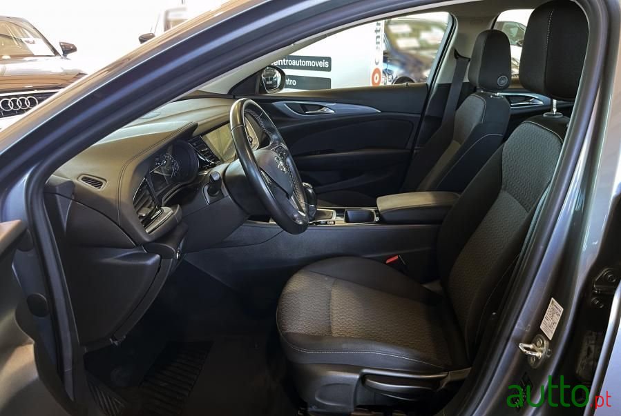 2018' Opel Insignia Sports Tourer photo #5