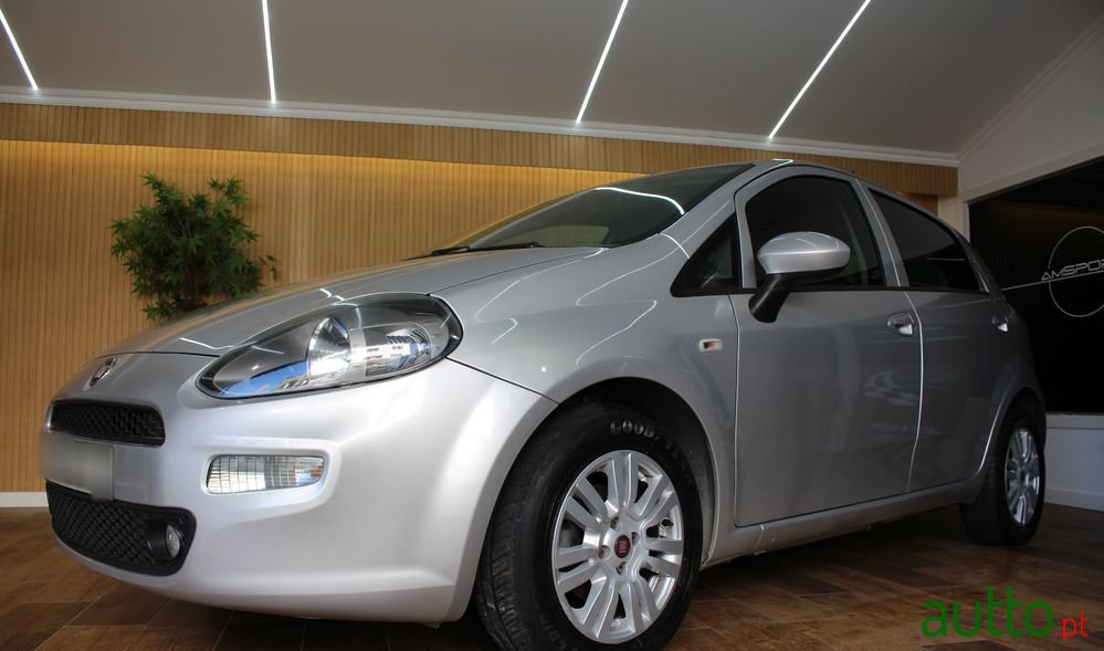 2018' Fiat Punto 1.2 Lounge S&S photo #6