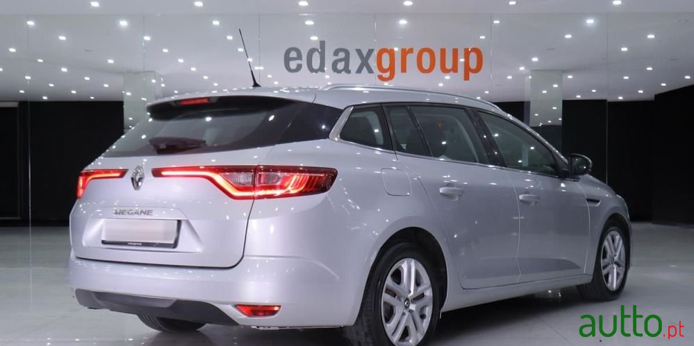 2017' Renault Megane Sport Tourer photo #3