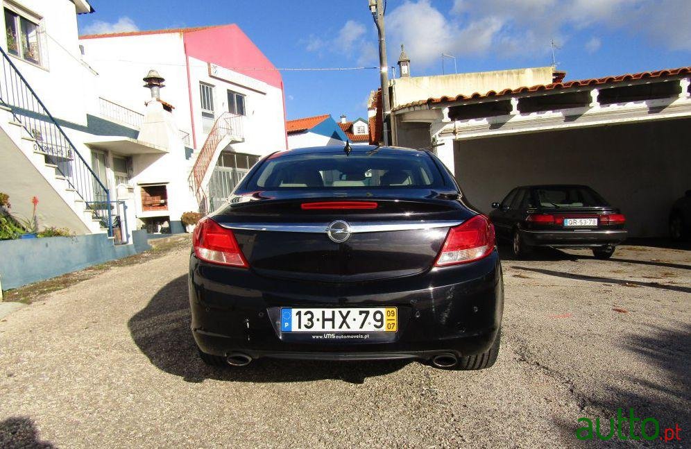 2009' Opel Insignia 2.0 photo #1
