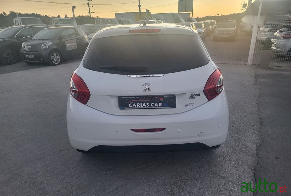 2013' Peugeot 208 photo #4