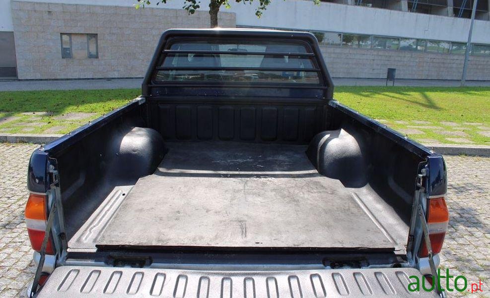 2001' Mitsubishi L200 4X4 photo #1