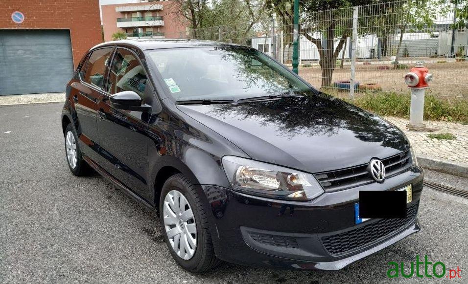 2013' Volkswagen Polo photo #3