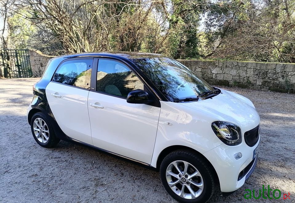 2016' Smart Forfour photo #1