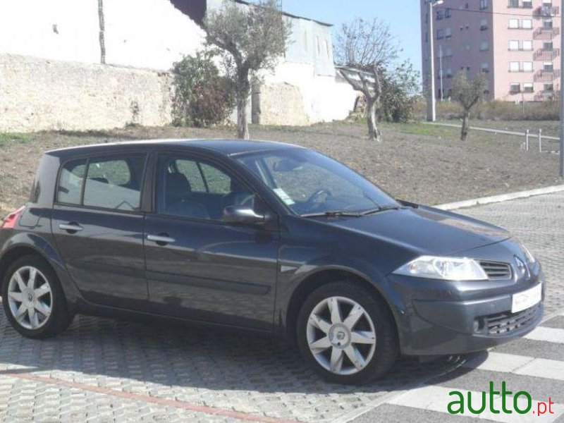 2007' Renault Megane photo #1