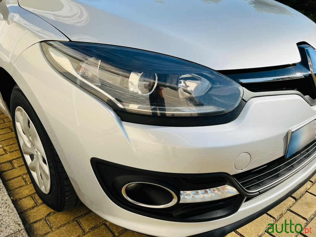 2014' Renault Megane Sport Tourer photo #5