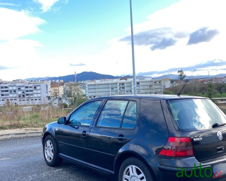 2001' Volkswagen Golf 1.4I 25 Anos photo #1