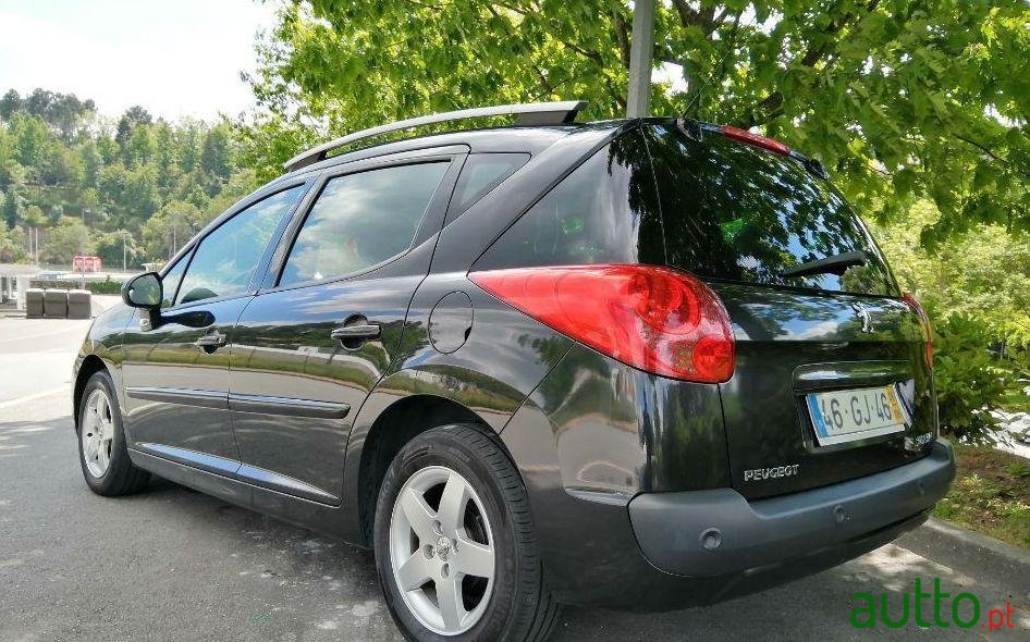 2008' Peugeot 207 Sw photo #1