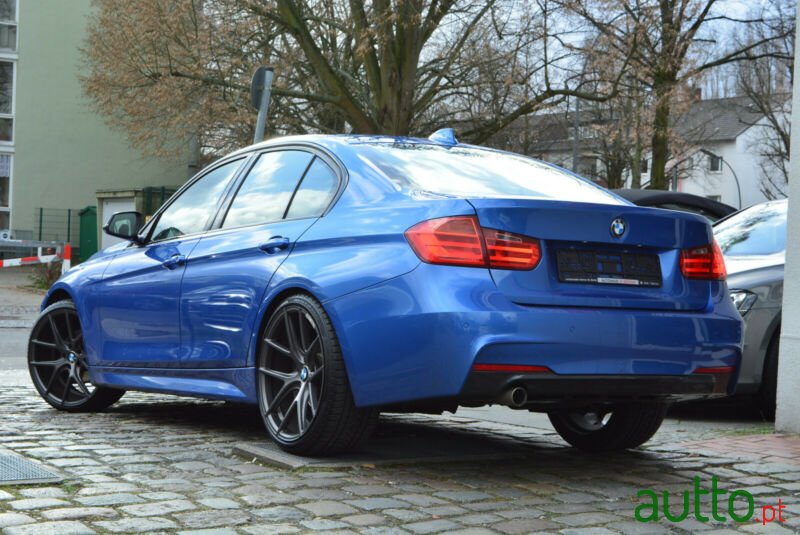 2013' BMW 318 M-Sport photo #2