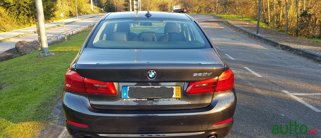 2017' BMW 520 photo #2