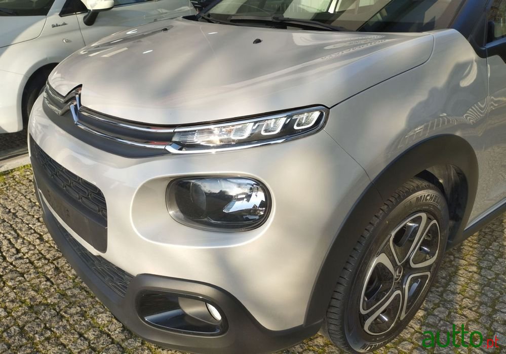 2019' Citroen C3 1.2 Puretech Feel photo #3