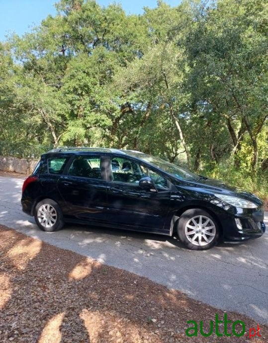 2008' Peugeot 308 Sw photo #2