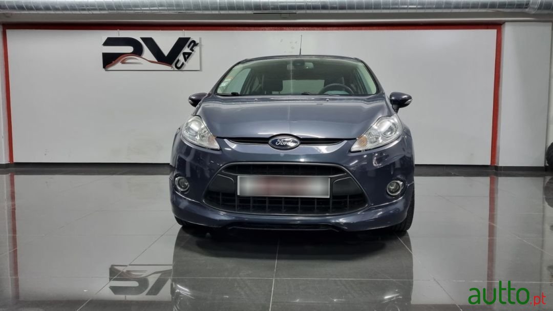 2010' Ford Fiesta photo #5