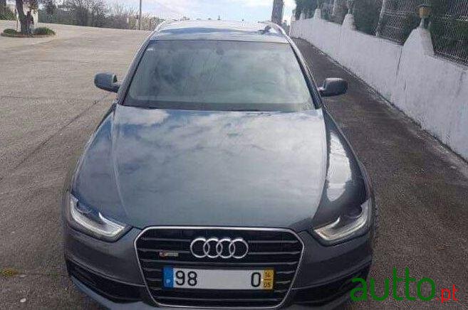2014' Audi A4 Avant photo #2