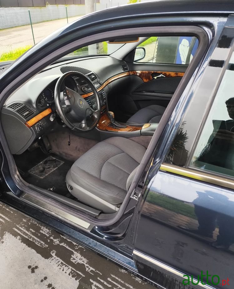 2003' Mercedes-Benz Classe E photo #4