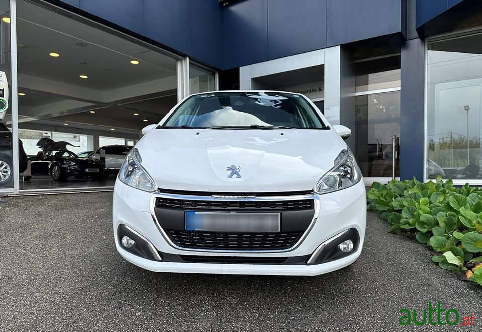 2018' Peugeot 208 photo #2