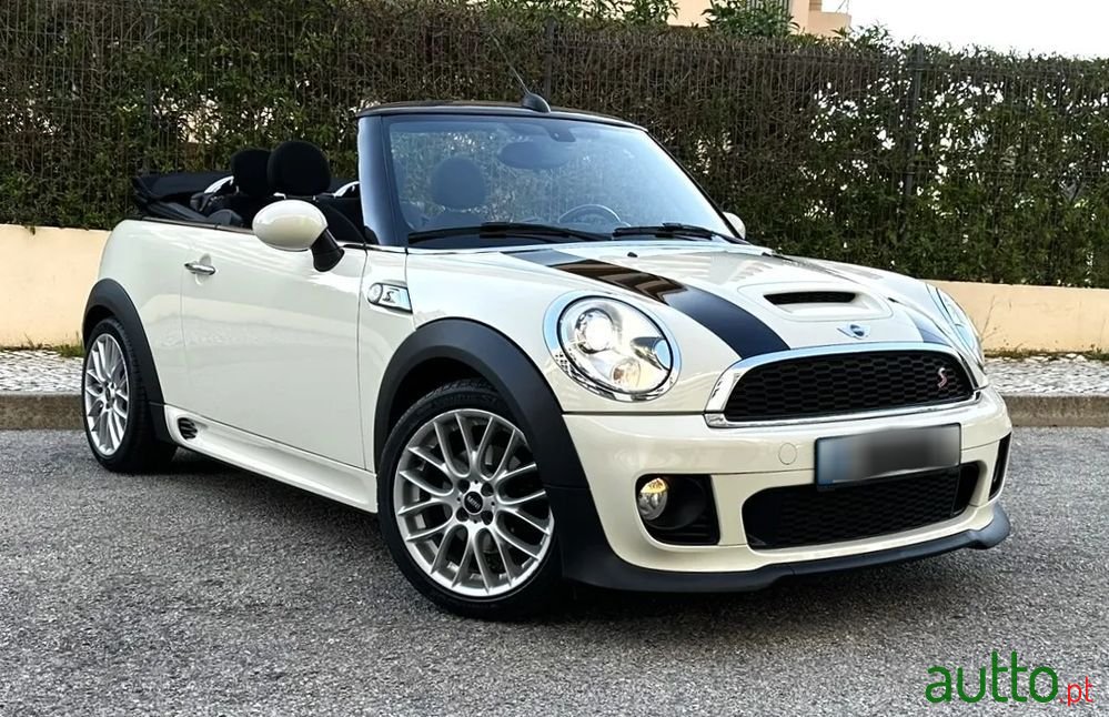 2014' MINI Cabrio Cooper Sd photo #3