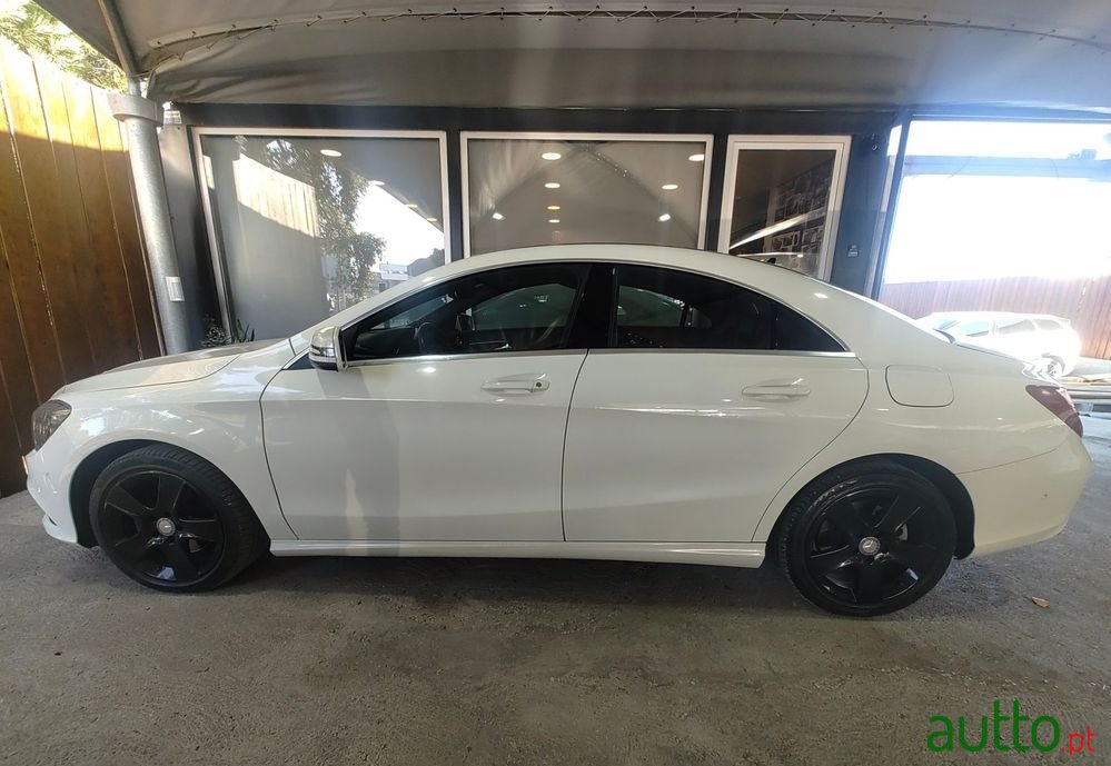 2014' Mercedes-Benz CLA 200 Cdi Urban photo #5