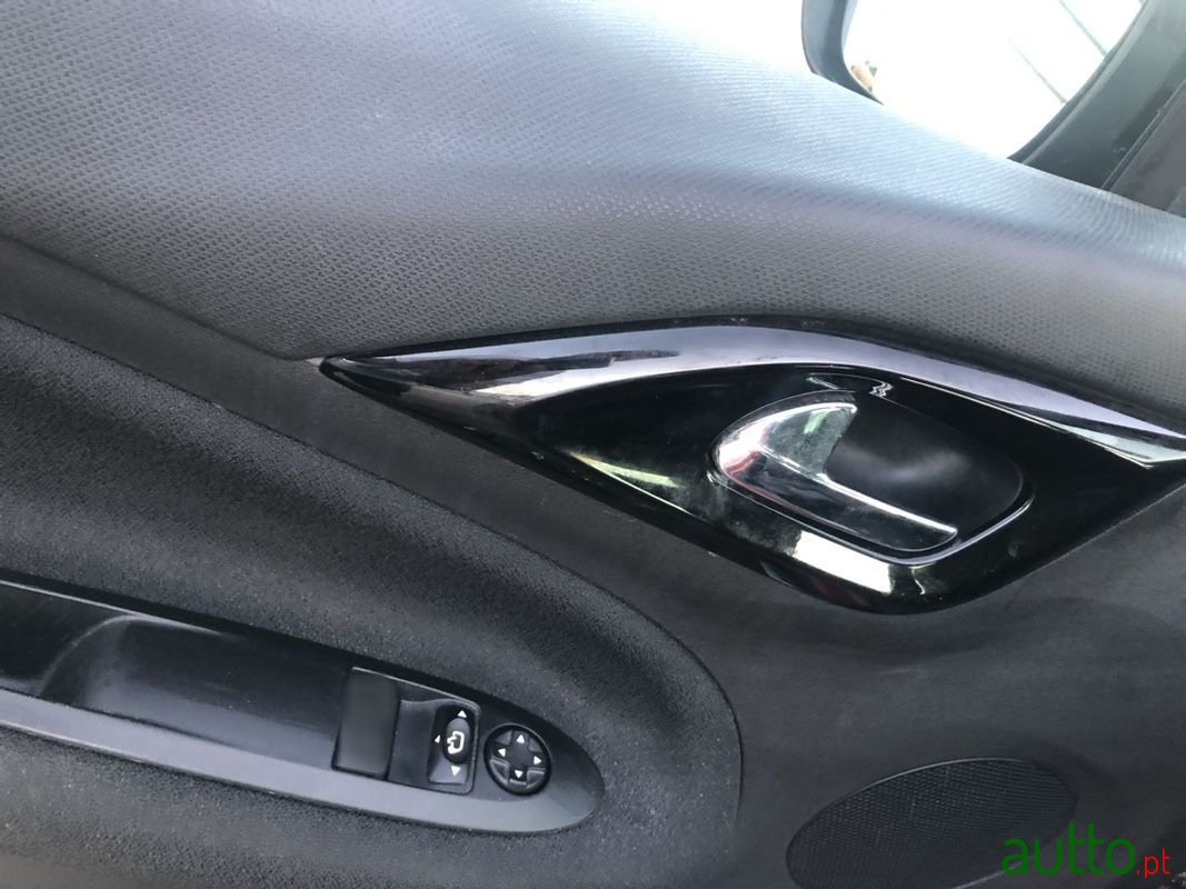 2012' Citroen DS3 photo #6