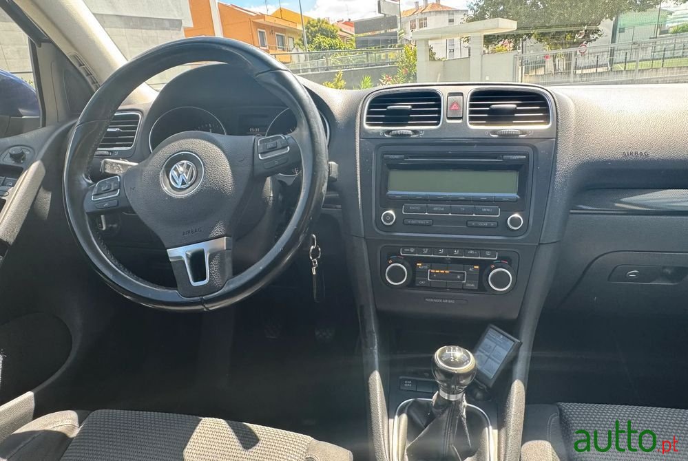 2010' Volkswagen Golf 1.6 Tdi Confortline photo #4
