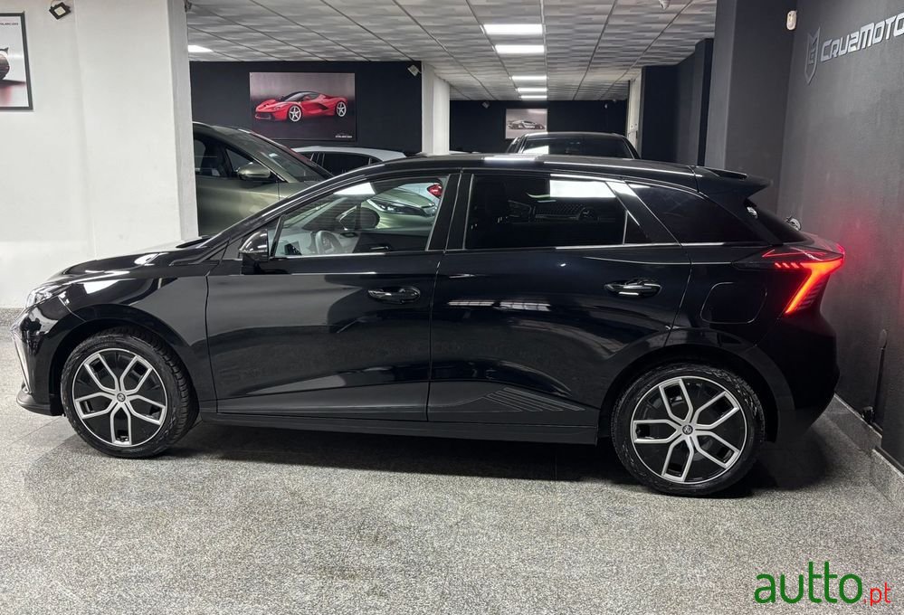 2024' MG MG4 64 Kwh Luxury photo #3