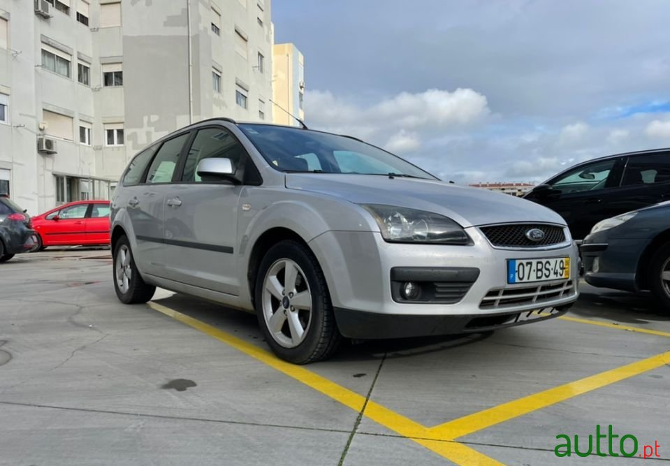 2006' Ford Focus Sw photo #2