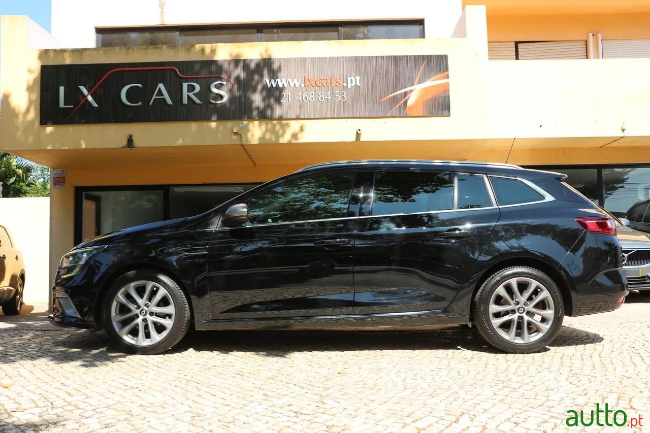 2017' Renault Megane Sport Tourer photo #4