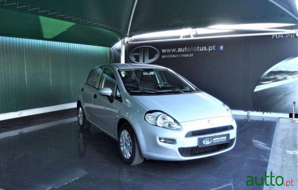 2015' Fiat Punto 1.3 M-Jet 5P 85 Cv photo #1
