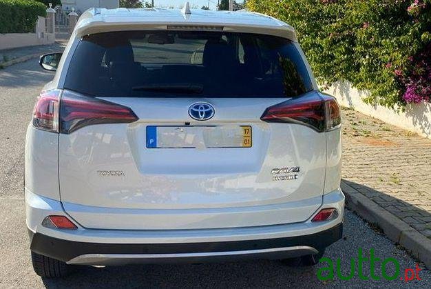 2017' Toyota RAV4 photo #1