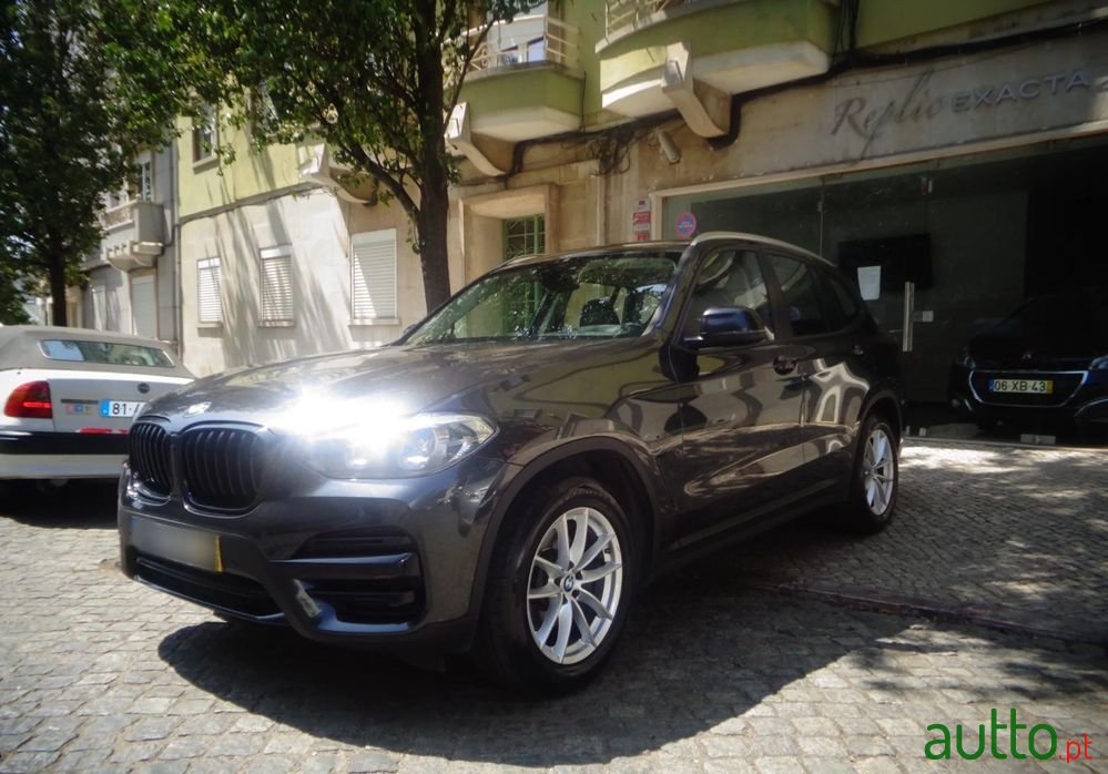 2019' BMW X3 20 D Xdrive Advantage photo #1