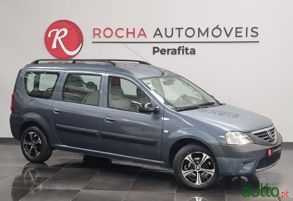 2007' Dacia Logan Mcv photo #3