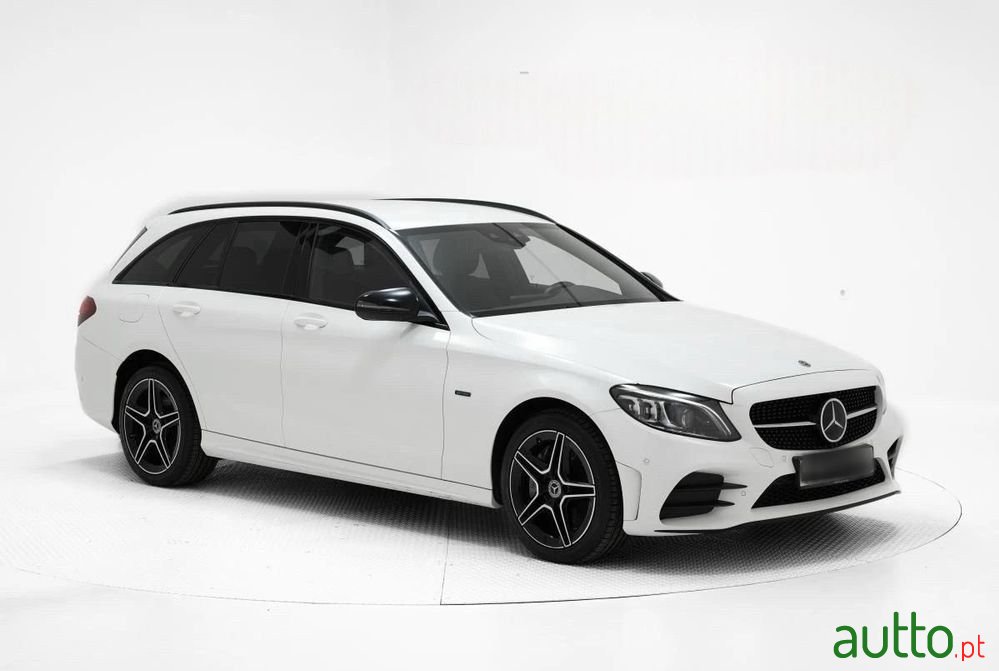 2021' Mercedes-Benz Classe C photo #1