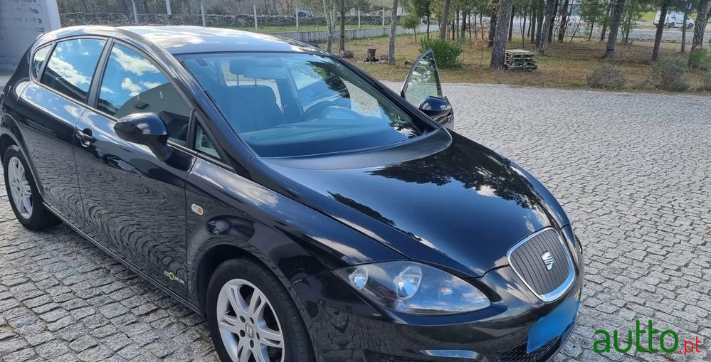 2012' SEAT Leon photo #2