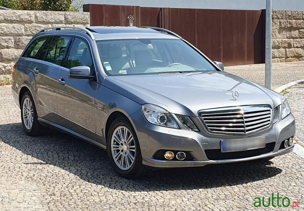 2010' Mercedes-Benz E 350 photo #1