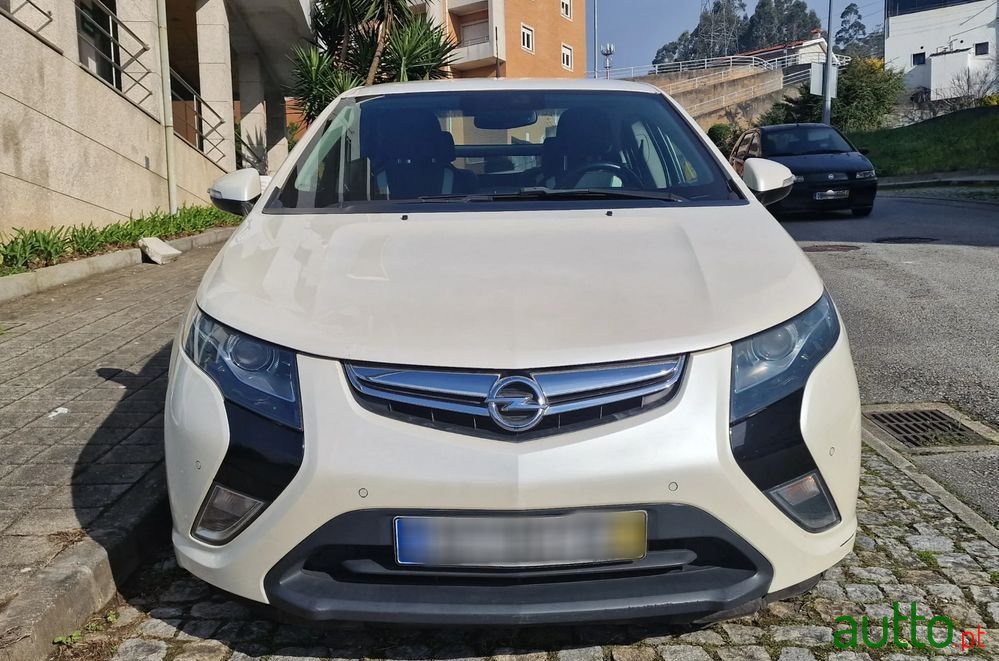 2012' Opel Ampera photo #1