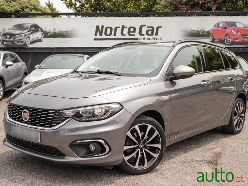 2018' Fiat Tipo Station Wagon photo #1