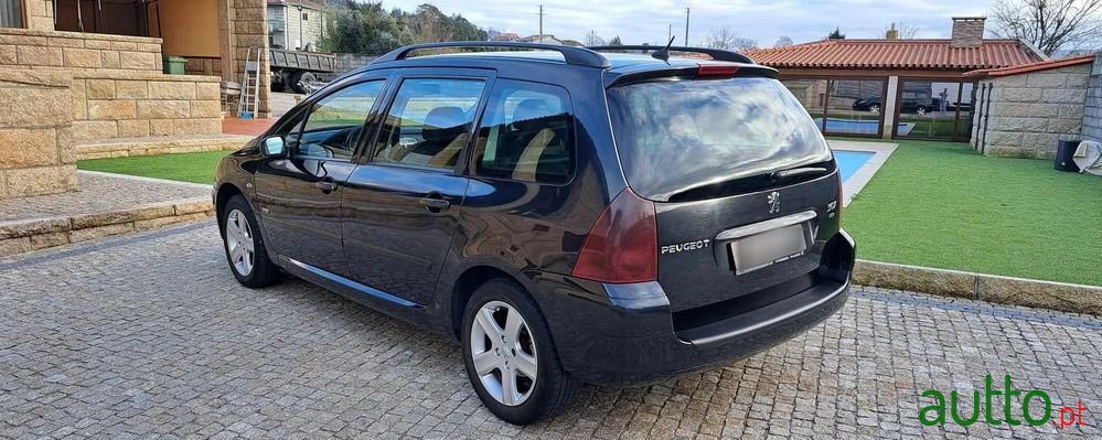 2005' Peugeot 307 Break photo #4