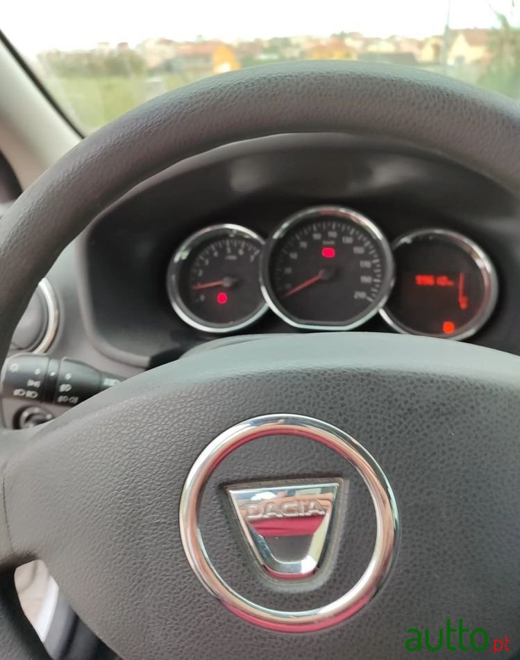 2014' Dacia Logan Mcv photo #4