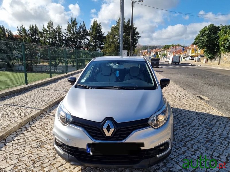 2019' Renault Captur 1.5 Dci Exclusive Edc photo #1