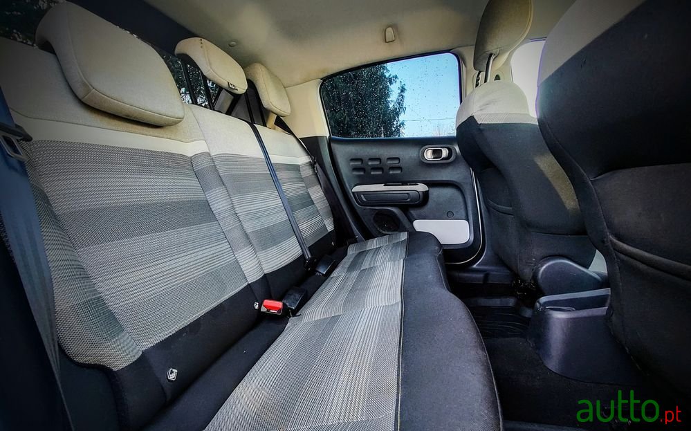 2017' Citroen C3 photo #6