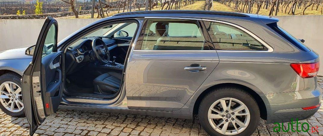 2016' Audi A4 Avant photo #1