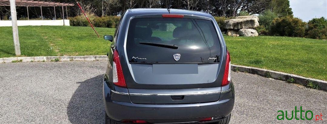2009' Lancia Musa photo #5