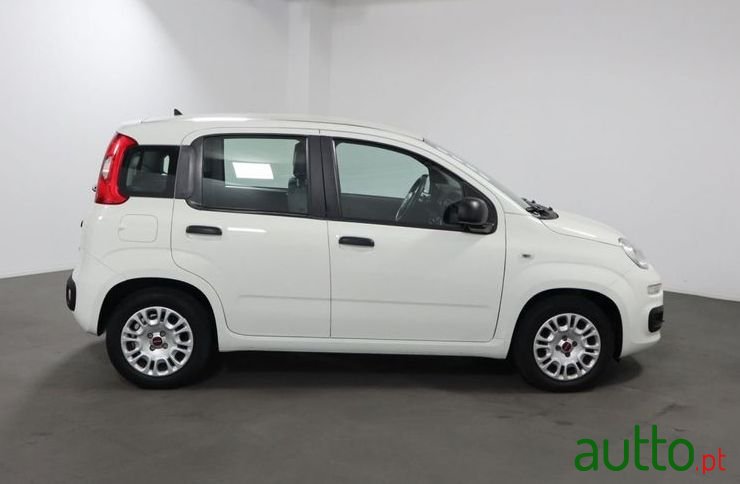 2022' Fiat Panda 1.0 Hybrid photo #4