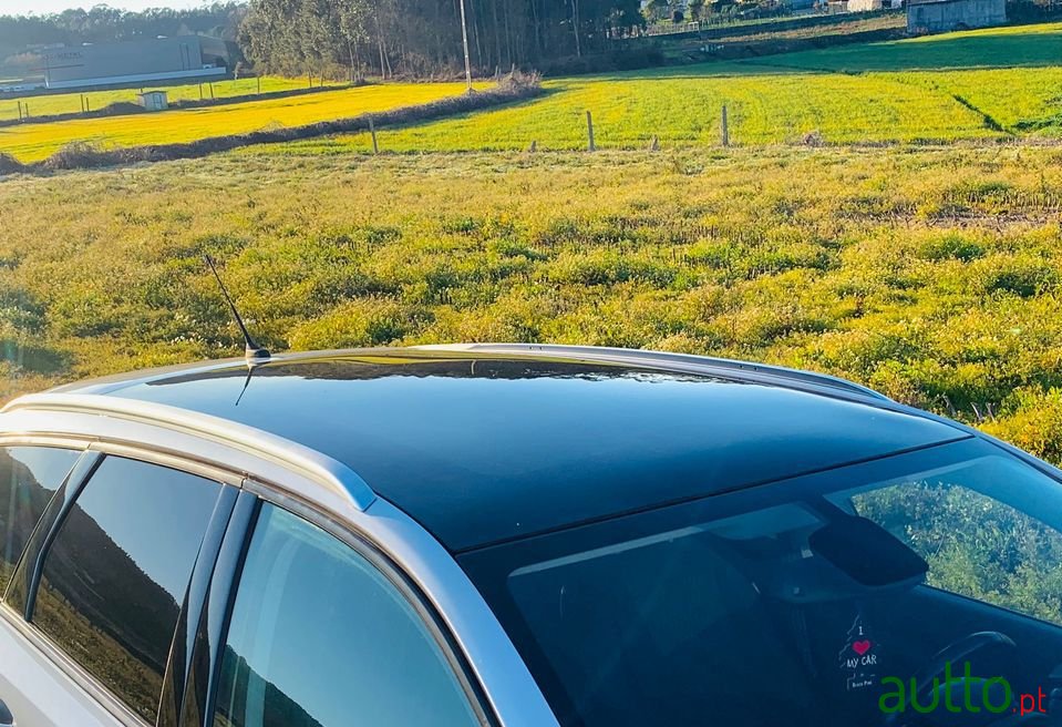 2017' Peugeot 308 Sw photo #3